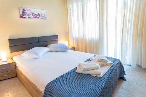 2 Bedroom Modern Apartment In Perea