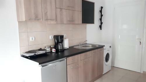 Palm Beach Apartment Peraia