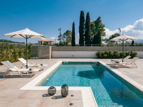 Chrysothemis Villas
