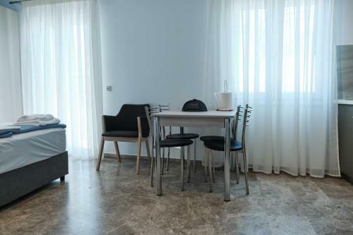 Panos Apartments