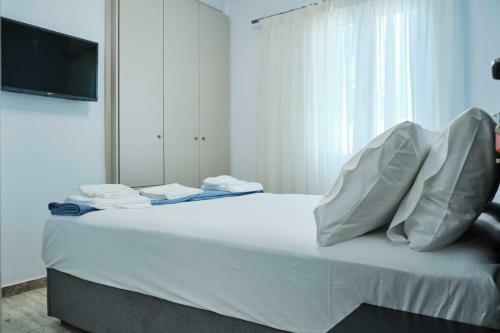 Panos Apartments