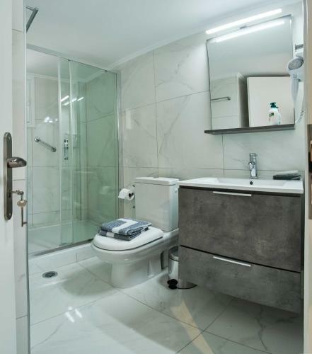 Panos Apartments
