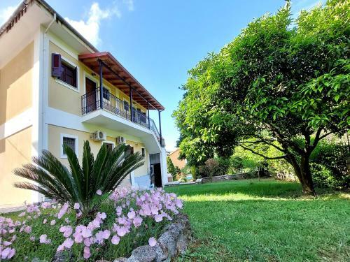 Outparga Apartment 4