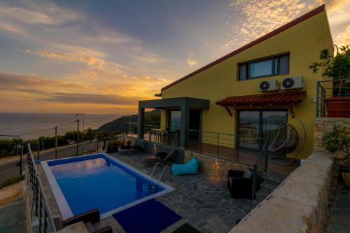 Santakira Villas