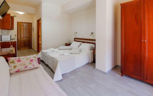 Zorbas Apartments