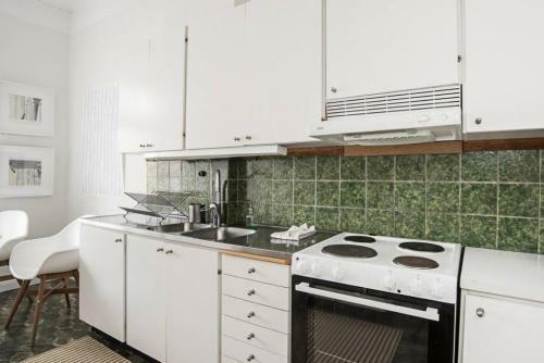 Elegant And Light 3 Room Apartment In Sofo 97sqm