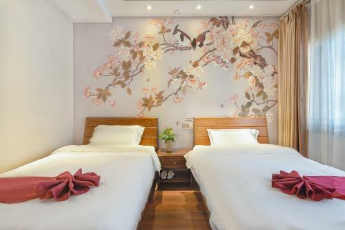 Hotel Floral Brook Boutique Inn