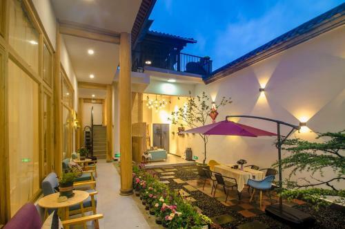 Tengchong Kapok Boutique Hotel