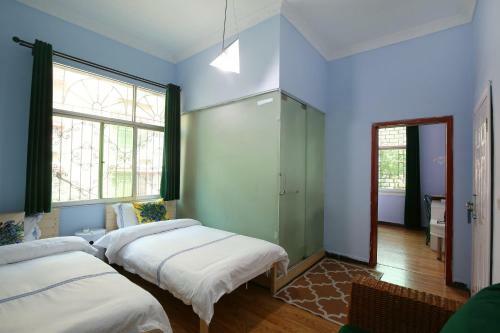 Hostal Rose Courtyard