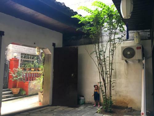 Hostal Rose Courtyard