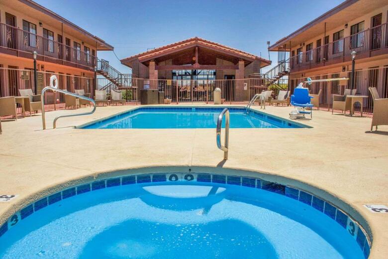Hotel Quality Inn Benson I-10 Exit 304