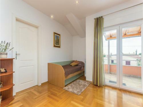 Apartment Zbandaj V
