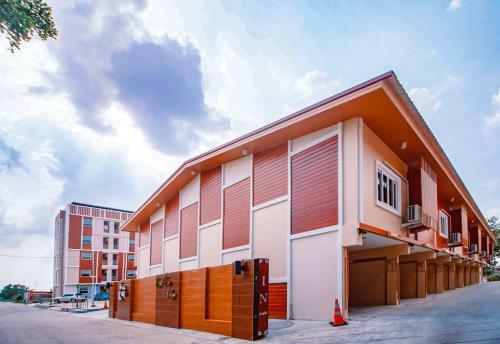 Hotel Tripletreesvillage