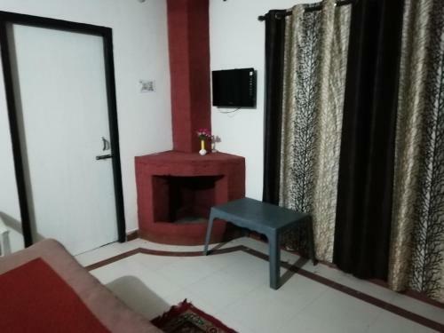 Lodge Jfr Pangot Nainital