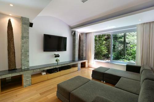 Villa Beyond-namaste 15 Bedroom Fully Staffed Seaview Villa