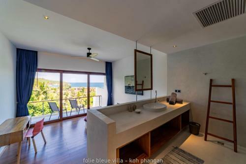 Folie Bleue Villa