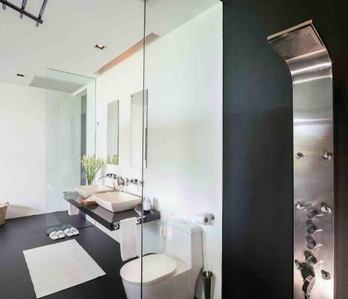 Villa Yang, 5br Oceanfront Villa, Kamala Beach