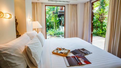 Villa In The Garden, Surin Beach With Private Spa.