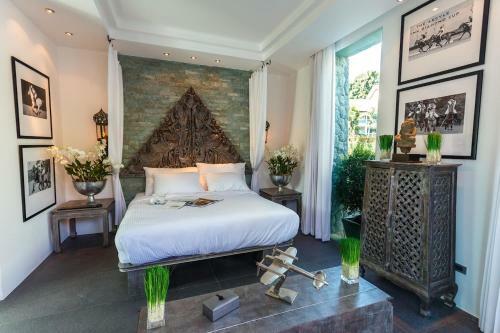 Villa On The Rocks, 4 Bedrooms, Phuket