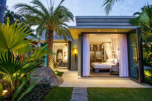 Villa On The Rocks, 4 Bedrooms, Phuket