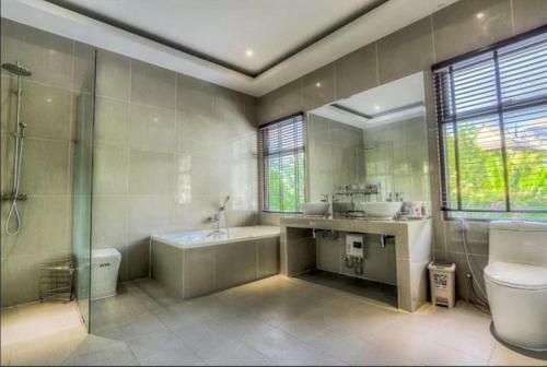 Phuket Holiday 3 Br Villa By Jetta