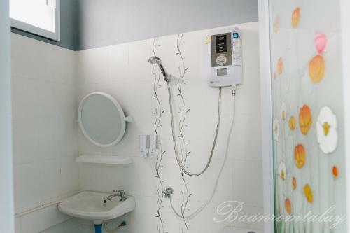 Hostal Baan Rom Talay
