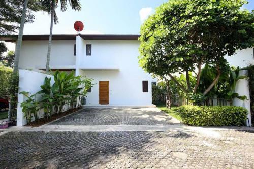 3 Bedroom Villa Near Big Buddha