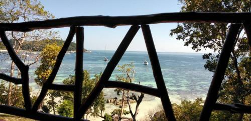 Hotel Daya Hill Seaview
