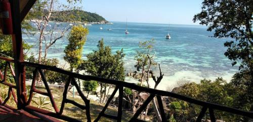 Hotel Daya Hill Seaview