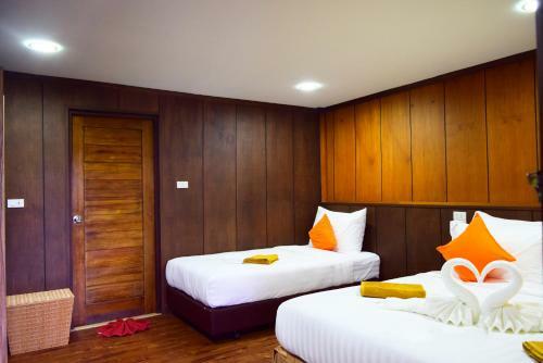 Hotel Chareena Hill Beach Resort