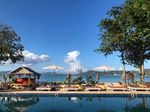 Hotel Cruiser Island Resort