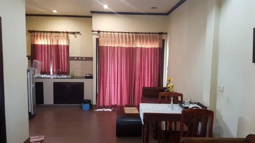 Hostal Niracha Chaweng House