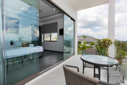 Azur Luxurious Villa 4 Br Ocean View