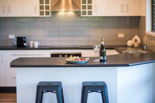 Beach House On Main- Airlie Beach