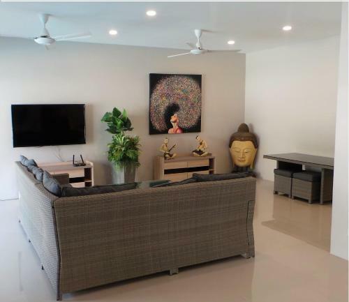 Shushi Apartment