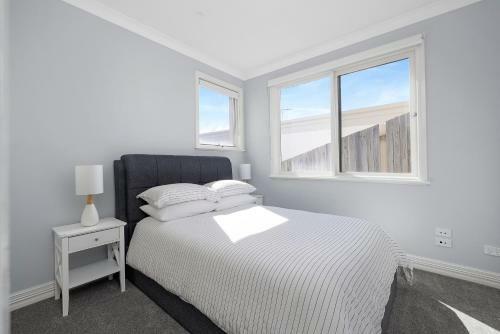 Coastal Charm 24a