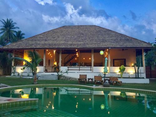 Baan Tham 2 Villas 10 Bedrooms