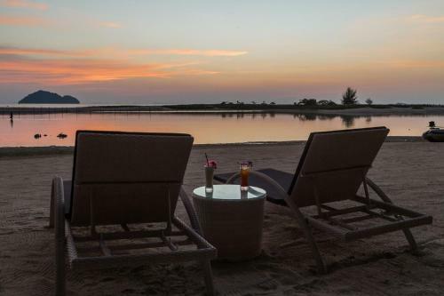 Angkana Hotel Bungalows
