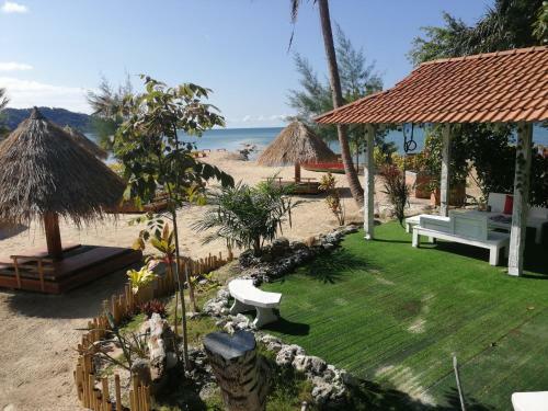 Hotel Red Pearl Beach Resort