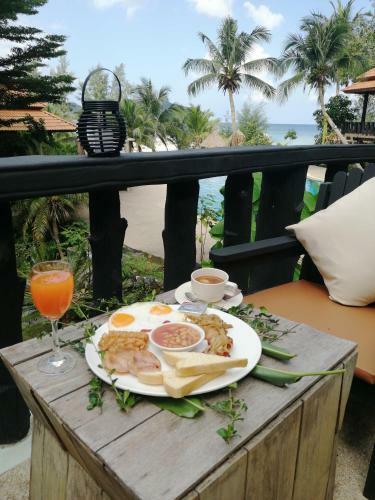 Hotel Red Pearl Beach Resort