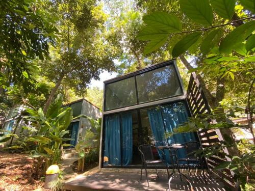 Beachbox@koh ?hang