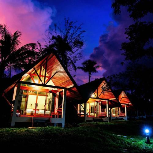 Hotel Phayamas Private Beach Resort - Sha Extra Plus
