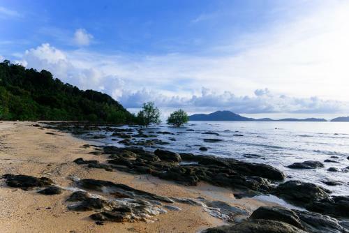 Hotel Phayamas Private Beach Resort - Sha Extra Plus