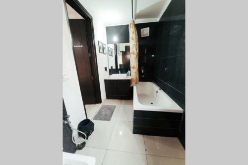 Apartamento Modern Room W/bathtub &balcony