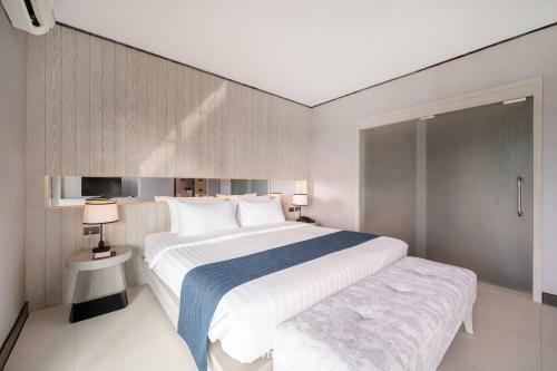 Manhattan Pattaya Hotel - Sha Extra Plus