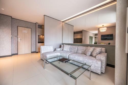 Manhattan Pattaya Hotel - Sha Extra Plus