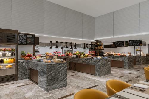 Hotel Courtyard By Marriott North Pattaya - Sha Extra Plus