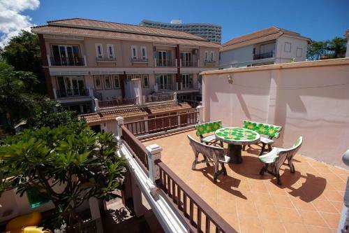 3 Bedroom Town Villa With Private Pool