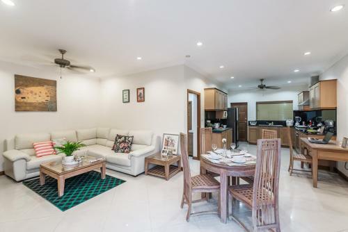 Anb Poolvilla 2br With Private Beach In Pratamnak