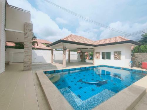 3bd Pool Villa Pattaya With Bathtub - Villa D